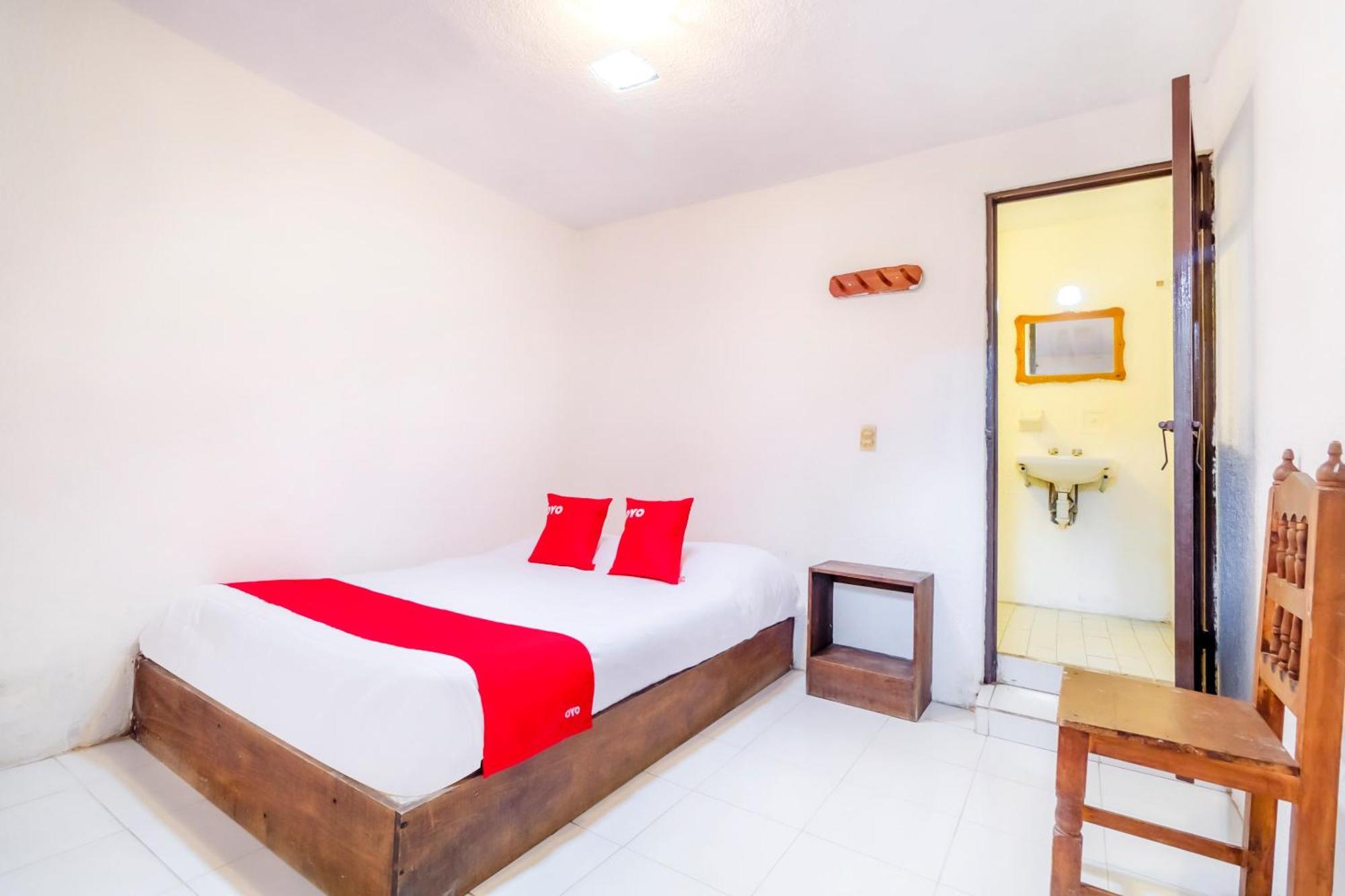 Oyo Hotel La Luna, Templo De Santo Domingo De Guzman San Cristóbal de Las Casas Εξωτερικό φωτογραφία